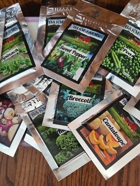 Twelve Packs Of Seeds Onion, Turnip, Cantaloupe, Peas, Lettuce, Pumpkin, Sweet P